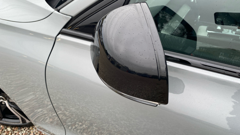 Volvo V60 2.0 B4P Plus Dark 5dr Auto [7 speed] Petrol Estate